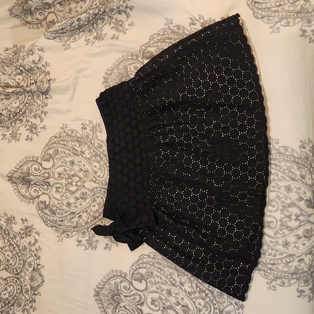 Black lined wrap around skirt
